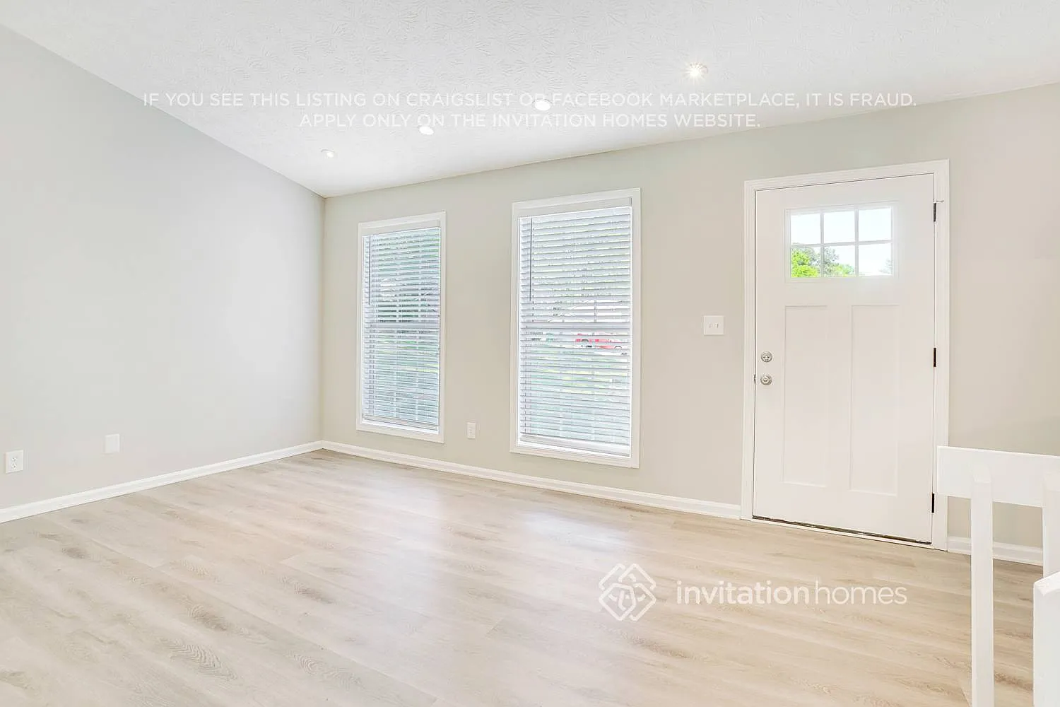 3835 Wood Path Dr Stone Mountain, GA 30083 — Photo 4