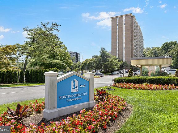 2nd image of 2059 Huntington Ave APT 912