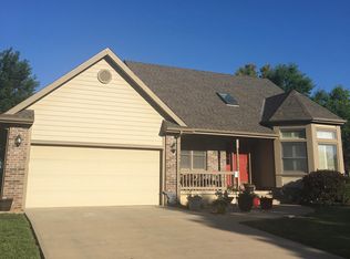 1102 Country Club Dr, Butler, MO 64730