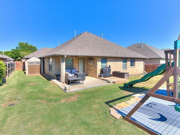 4th image of 8921 Stacy Lynn Ln