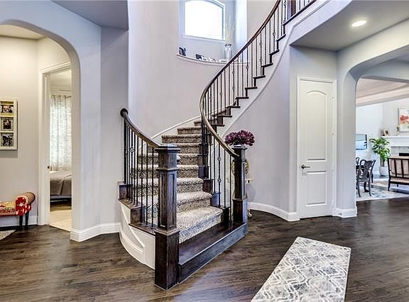 3rd image of 6326 Crystal Creek Dr