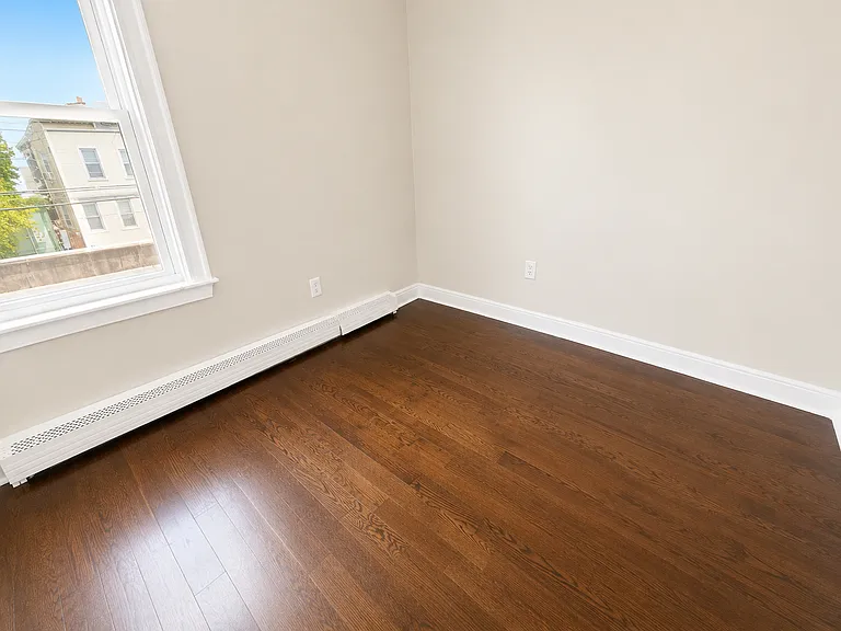 272 S 11th St #2 — Photo 14