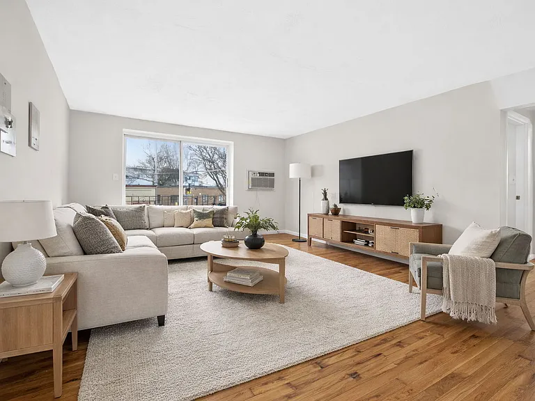 8 Kittredge St #10 — Photo 1