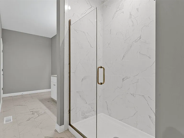 691 Denver Ln — Photo 17