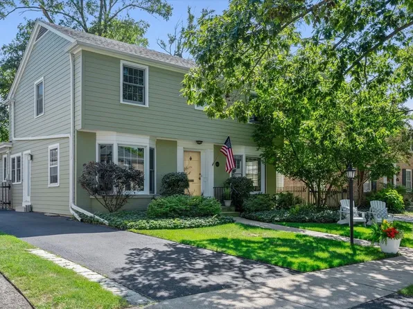 2121 Greenwood Ave, Wilmette, IL 60091