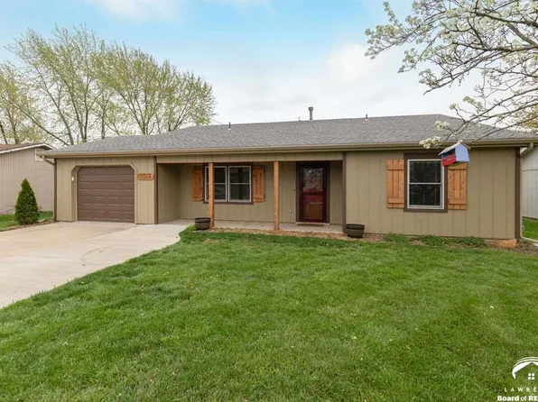 1013 E 26th St, Lawrence, KS 66046