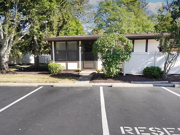 3rd image of 3122 Birchway Dr