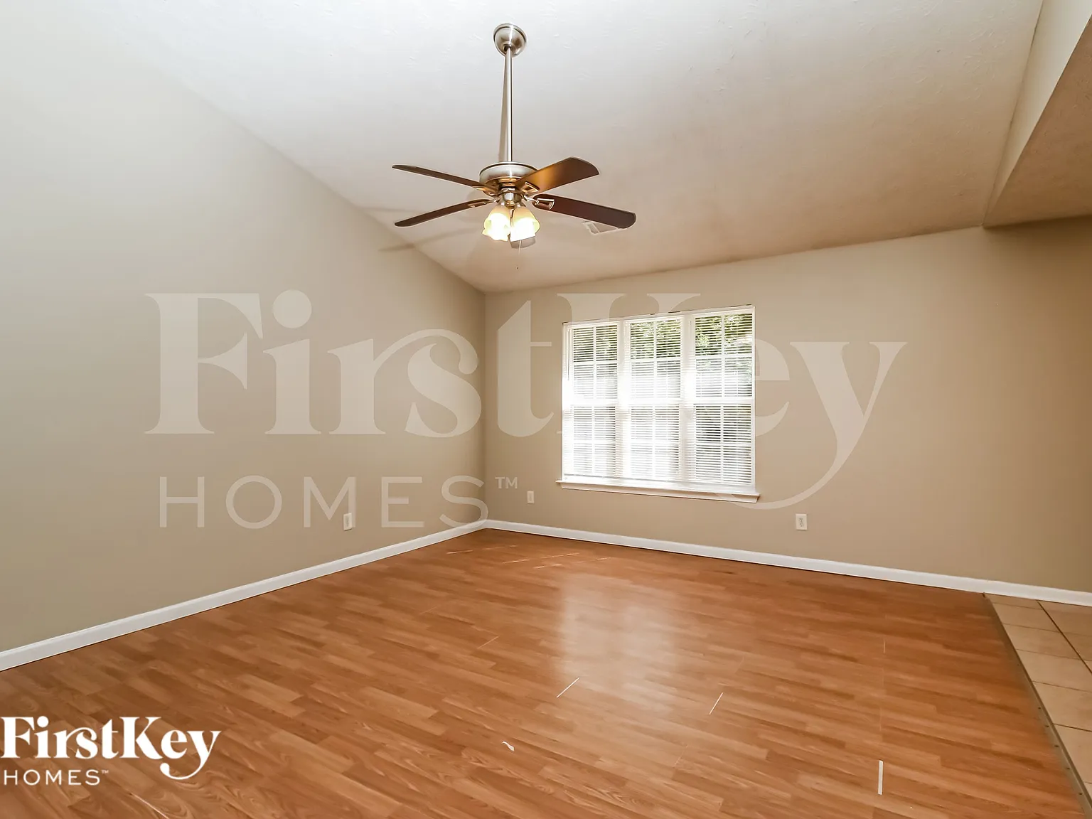 3 bed, 2.0 bath, 1286 sqft, $1,845 — Photo 4