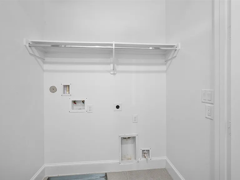 4045 Leeland St — Photo 34