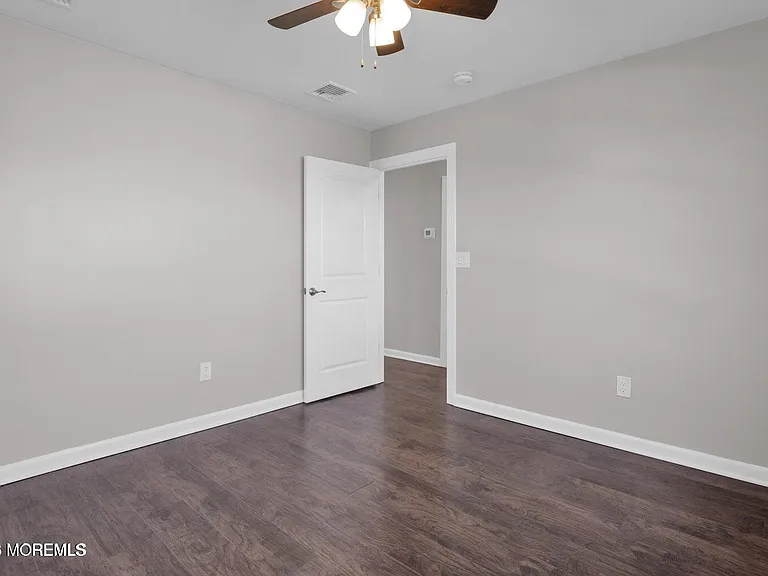 401 Spruce St — Photo 12