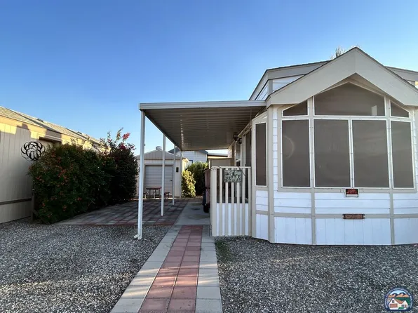 1716 Sunbeam Lake Dr, El Centro, CA 92243