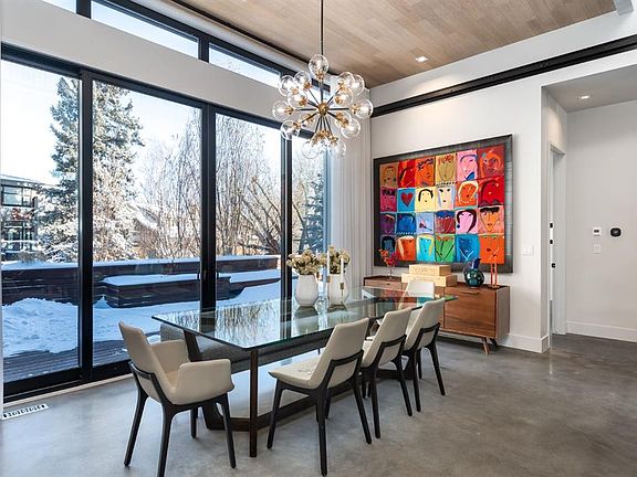 3rd image of 411 N Cliffe Ave SW