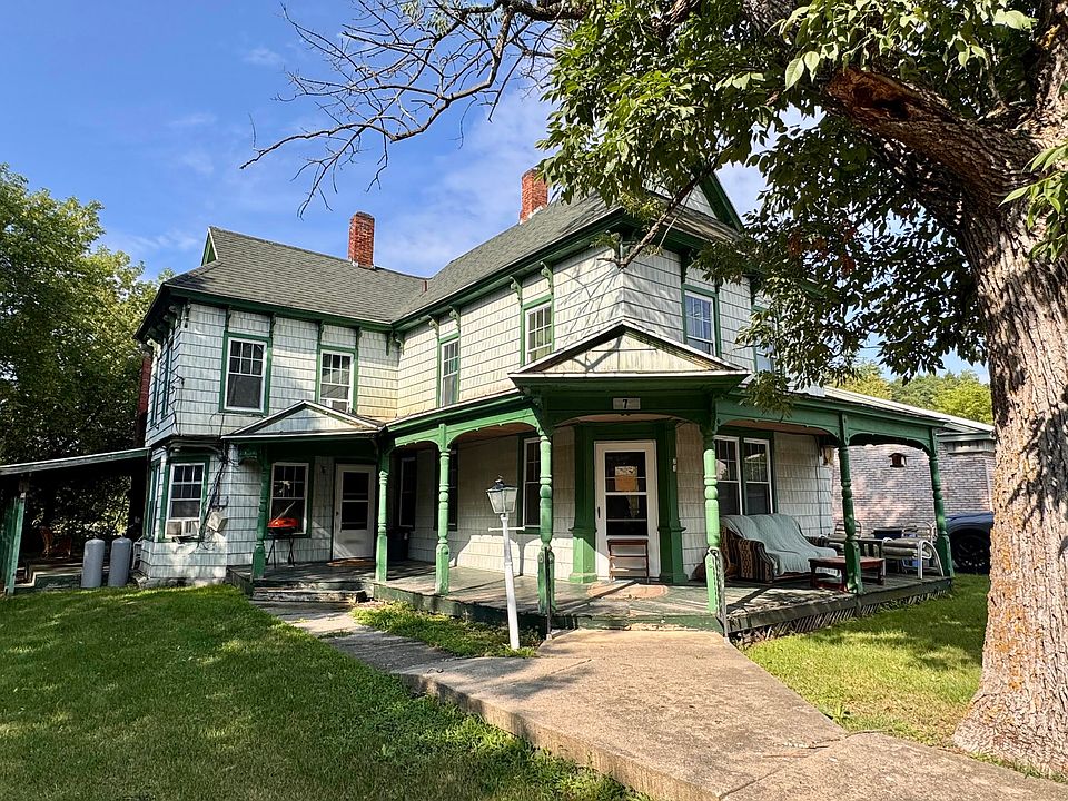 1st image of 7 Church Ln