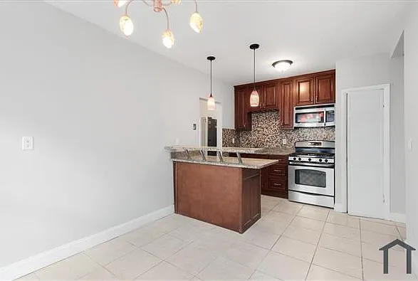 2 bed, 790 sqft, $2,650 — Photo 4