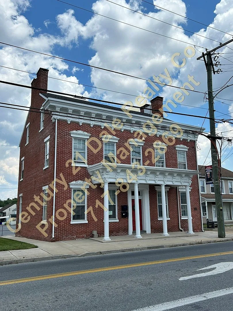 N Main St 5 — Photo 2