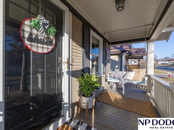 3rd image of 4828 Randolph St