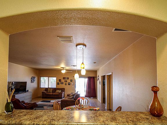 5th image of 11948 W Fontenelle Dr