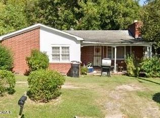 901 E Nash St, Spring Hope, NC 27882