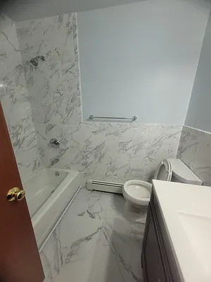 Rented by Halvatzis Realty | media 4