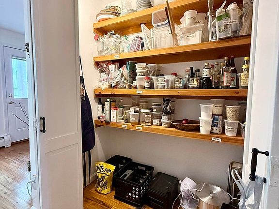 3rd image of 184 W 9th St #3