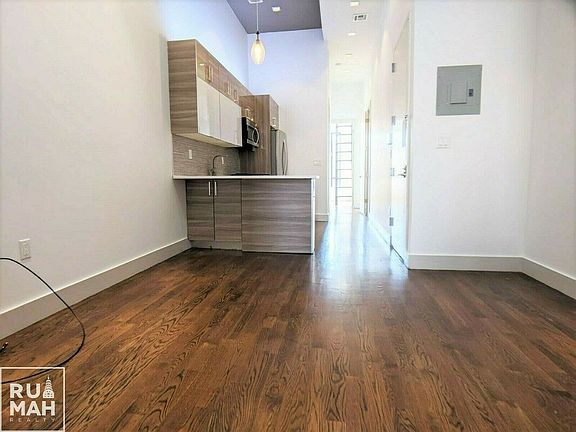 3rd image of 177 Wyckoff Ave #3D