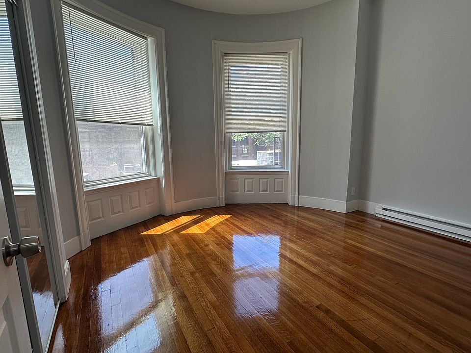 1st image of 474 Commonwealth Ave APT 2