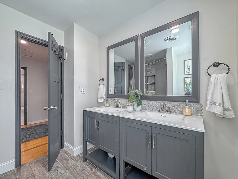 1044 Seminole Dr — Photo 26