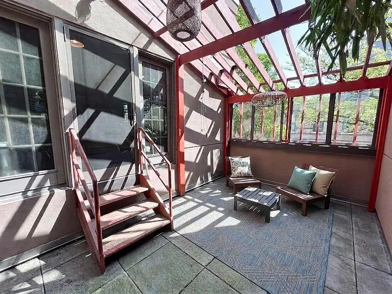 695 Lorimer #3 — Photo 6