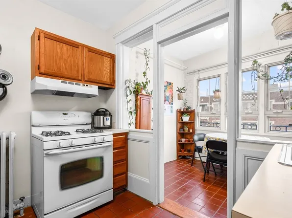 90 Bynner St APT 10, Jamaica Plain, MA 02130