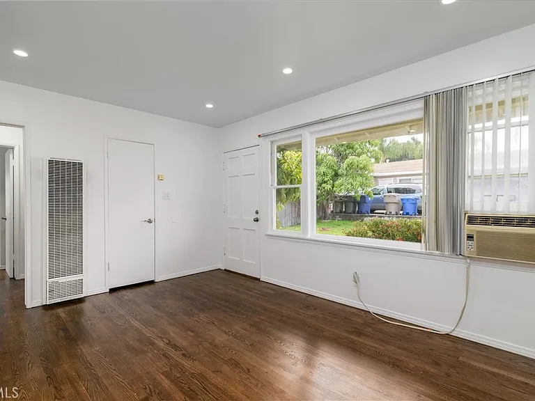 50 Fir St — Photo 17