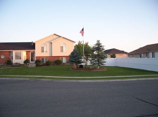 1737 W 1520 N, Clinton, UT 84015