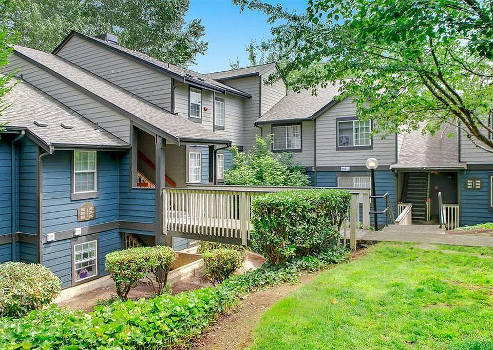 North Creek Heights Apartments