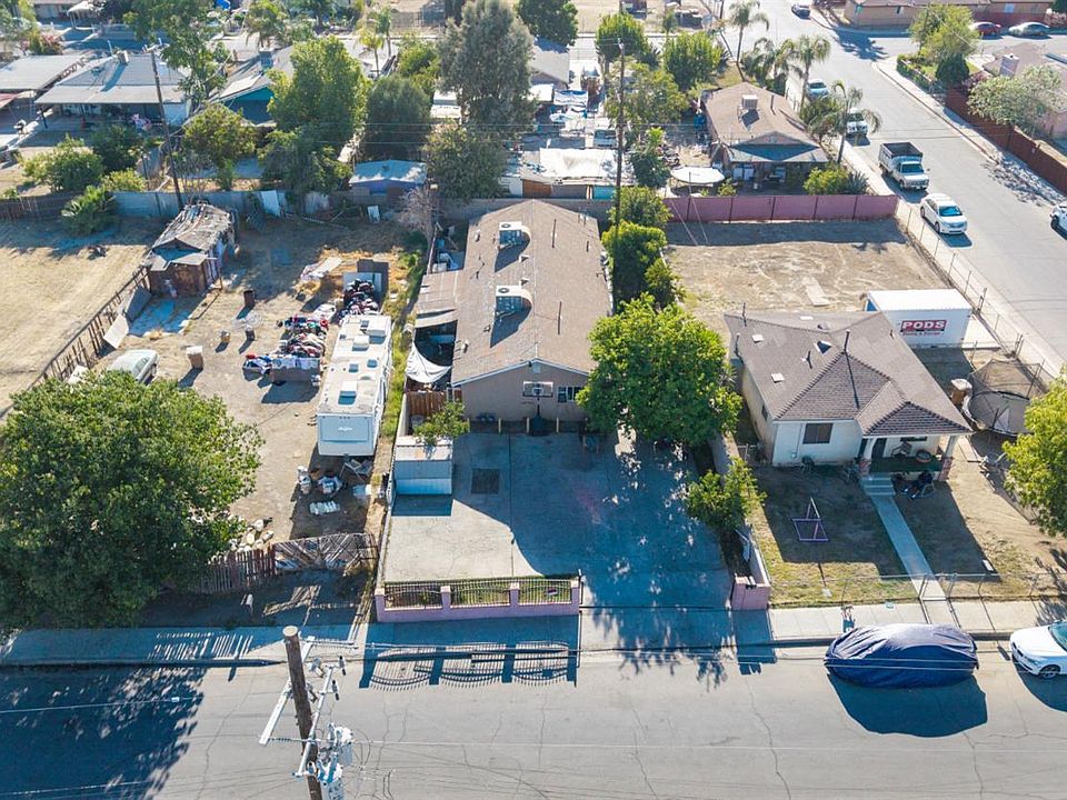 1st image of 902 Collins Way