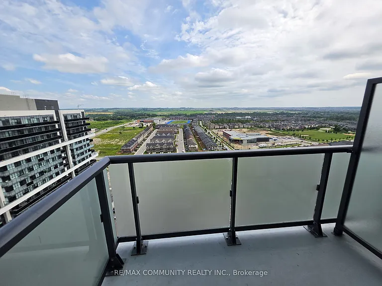 2545 Simcoe St N #2120 — Photo 13
