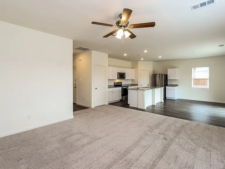 1818 Sandlin Dr — Photo 7