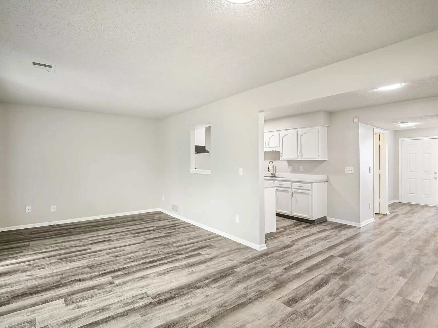 Grand Vue Townhomes — Photo 1
