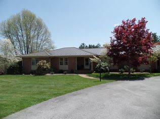 154 Crestview Dr, Abingdon, VA 24210