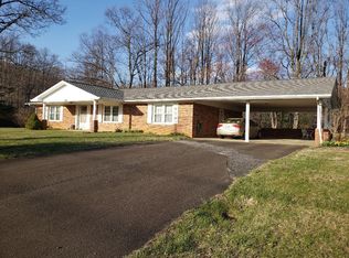 140 Irwin St, Sparta, NC 28675
