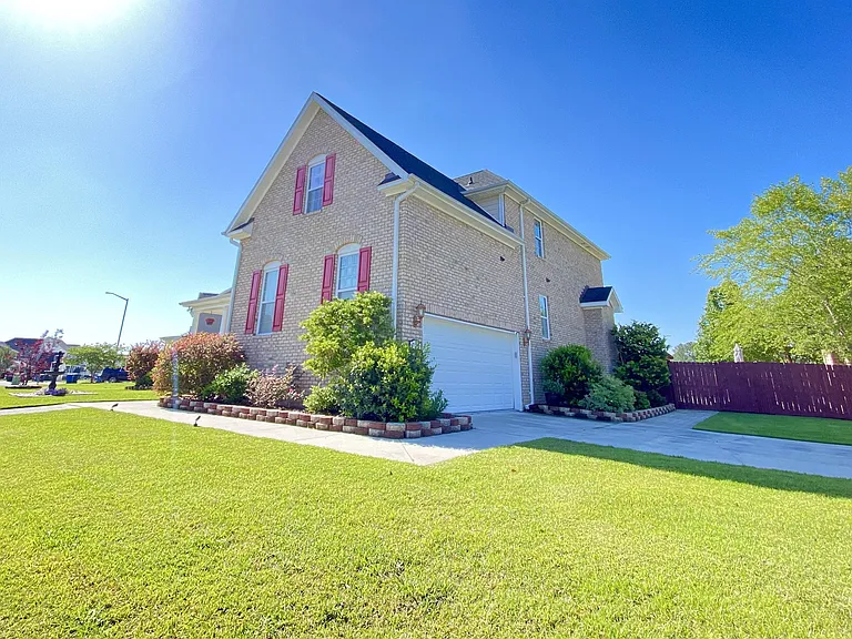 704 Stagecoach Dr — Photo 11