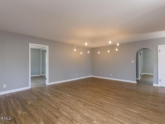 5th image of 406 Glenwood Pl