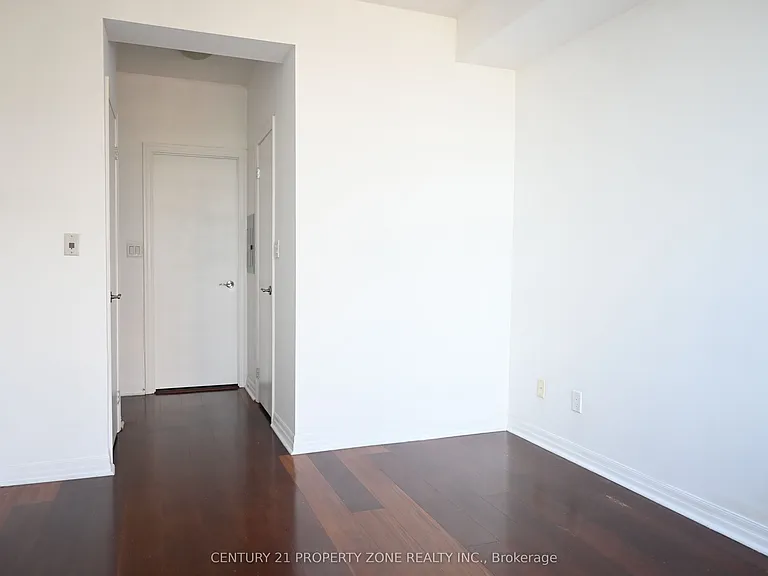 1359 Rathburn Rd E #405 — Photo 15