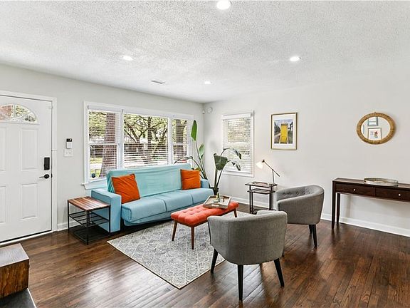 4th image of 1767 Lynn Ln