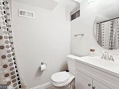 2nd image of 2429 Fait Ave