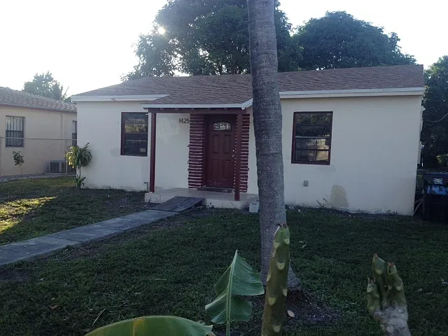 2-1 house — Photo 1