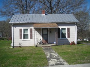82 Schoolfield Dr, Danville, VA 24541