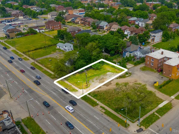 2434 W Davison, Detroit, MI 48238