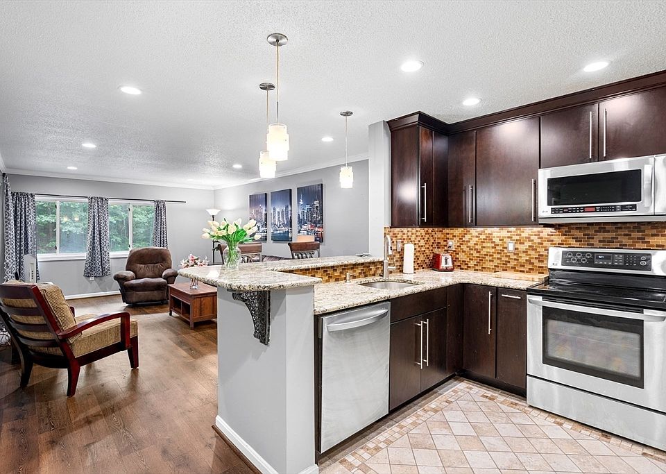 1st image of 500 Colonial Dr Unit 213