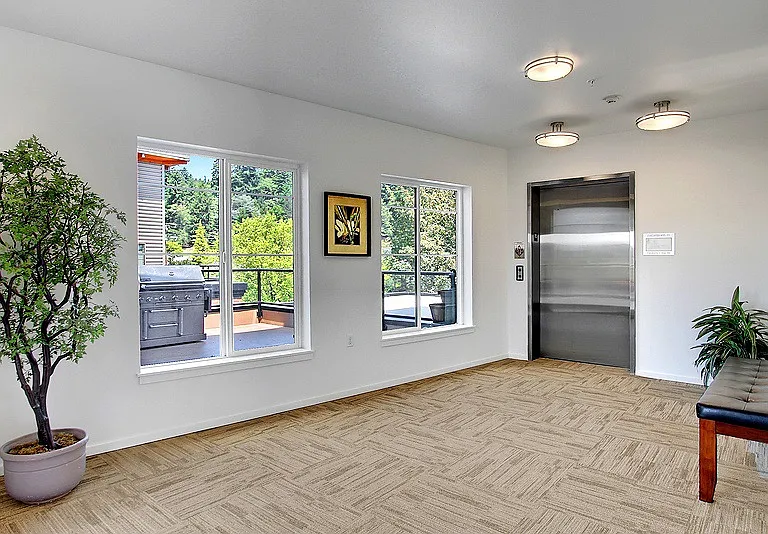Redmond Square — Photo 34