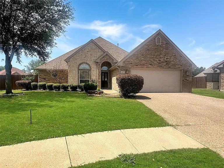 10717 Greenview Ct — Photo 1