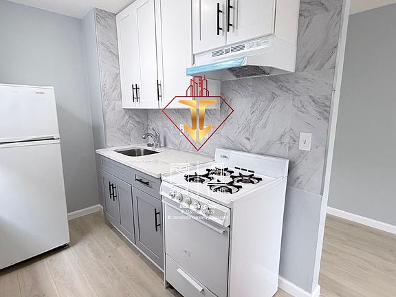 2nd image of 61 Concord St APT 2D